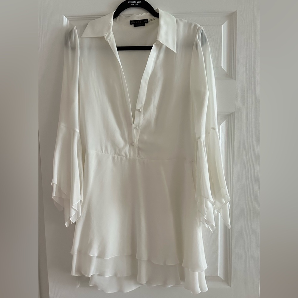 Alice + Olivia White 3/4 Sleeve Tiered Blouse